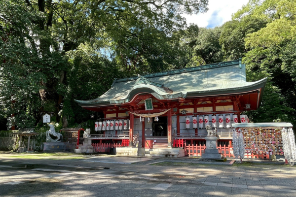 別府八幡朝見神社店